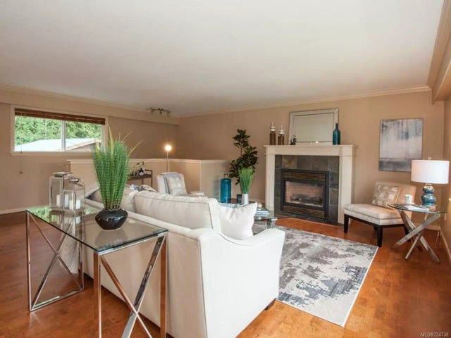 2 of 49 - 1491 Errington Rd, Errington, BC