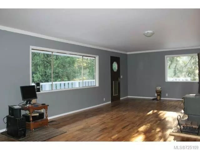 5 of 6 - 7718 Osborne Bay Rd, Crofton, BC