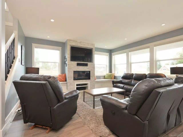 2 of 24 - 1315 Antoine View Pl, Cowichan Bay, BC