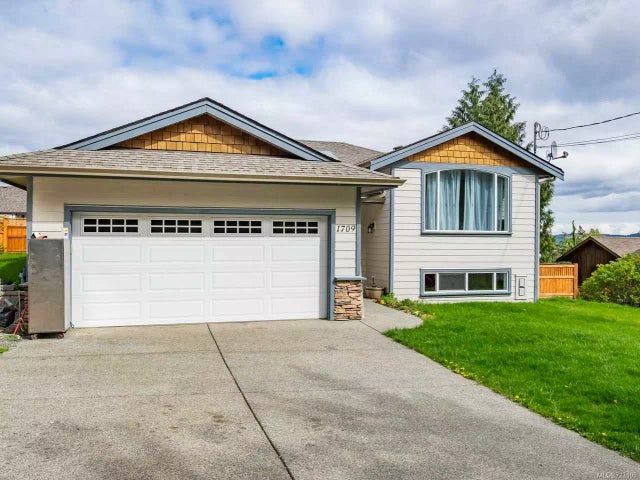 1 of 61 - 1709 Robert St, Crofton, BC