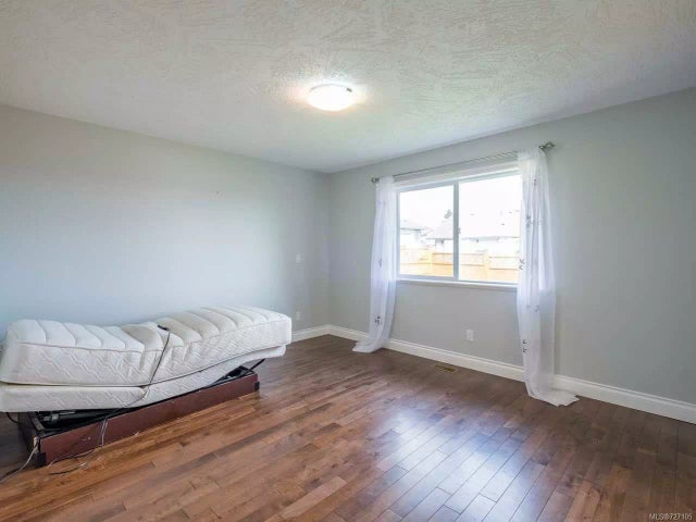 4 of 61 - 1709 Robert St, Crofton, BC