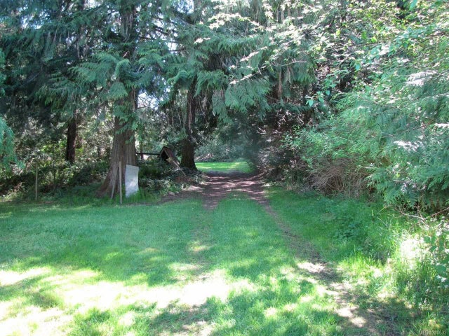 2 of 19 - 1826 Errington Rd, Errington, BC