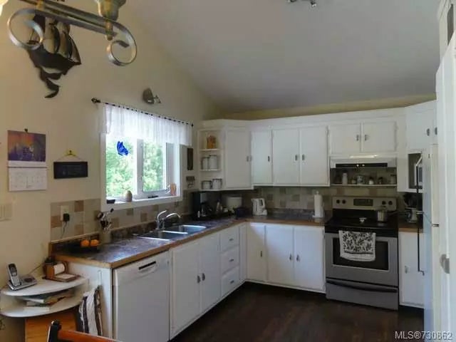 5 of 43 - 7900 Athabasca Pl, Crofton, BC