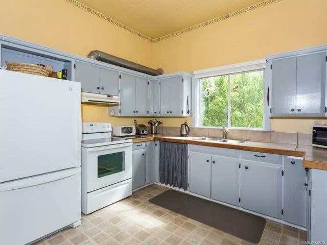 5 of 16 - 1670 Chaplin St, Crofton, BC