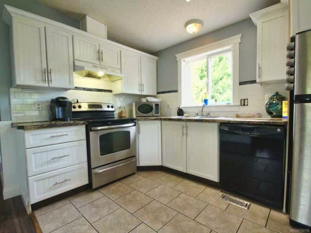 2 of 32 - 921 Poplar Way, Errington, BC