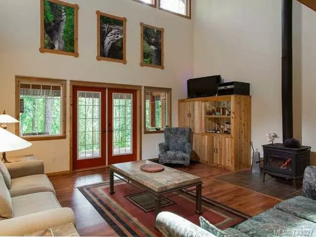 3 of 23 - 1880 Spring Pl, Errington, BC