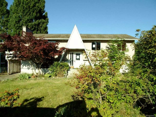 1 of 19 - 8029 Queen St, Crofton, BC