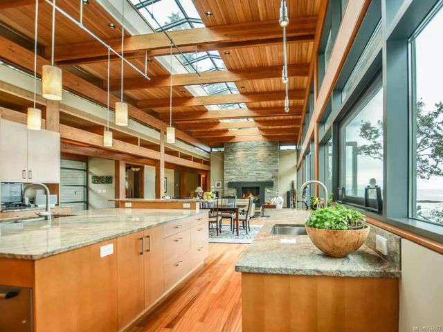 5 of 70 - 3384 Stephenson Point Rd, Nanaimo, BC