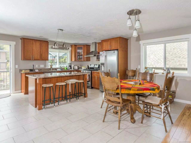 3 of 18 - 1731 Meagan St, Crofton, BC