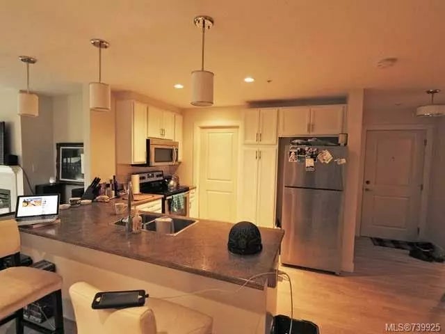 2 of 3 - 1838 Cowichan Bay Rd 101, Cowichan Bay, BC