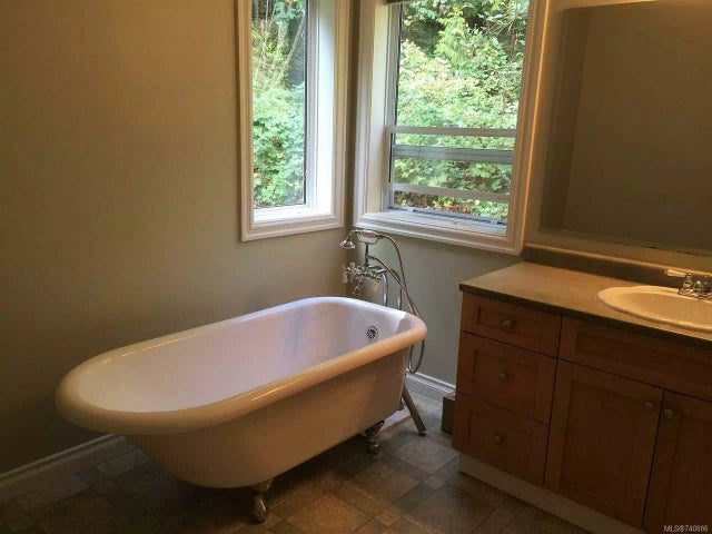 5 of 39 - 7826 Atlin Pl, Crofton, BC