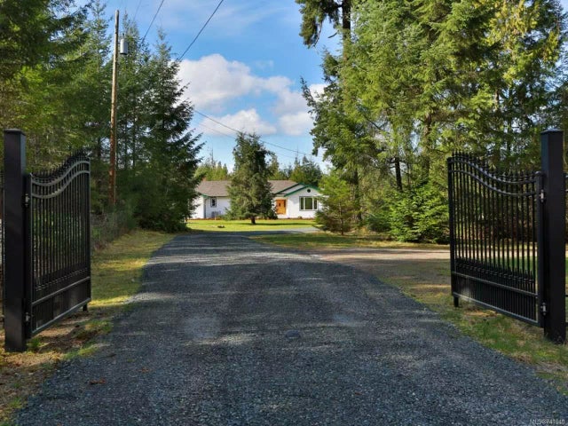 1 of 22 - 1475 Errington Rd, Errington, BC