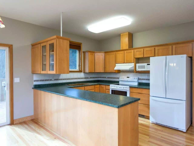 3 of 22 - 1475 Errington Rd, Errington, BC