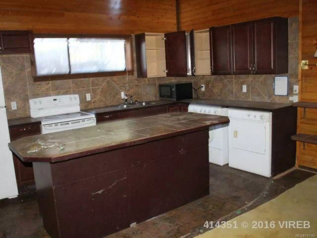 3 of 8 - 1050 Popham Rd, Errington, BC