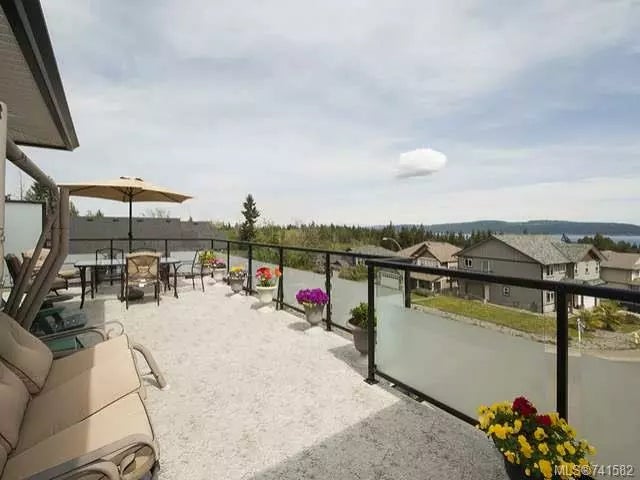 5 of 17 - 1742 Meagan St, Crofton, BC