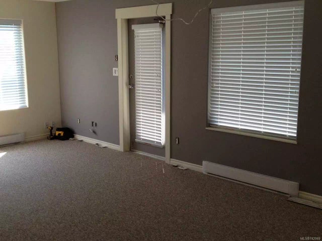 2 of 5 - 1611 Joan Ave, Crofton, BC