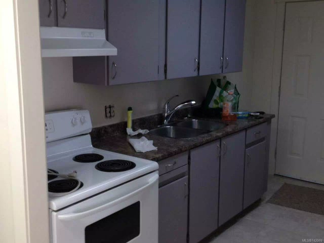 3 of 5 - 1611 Joan Ave, Crofton, BC