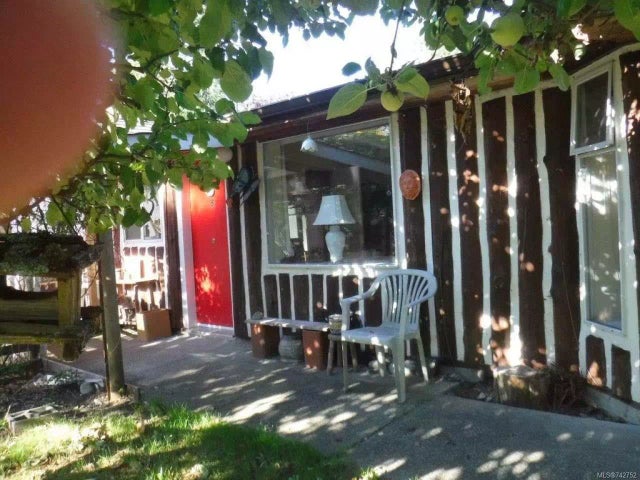 1 of 17 - 1097 Bowlby Rd, Errington, BC