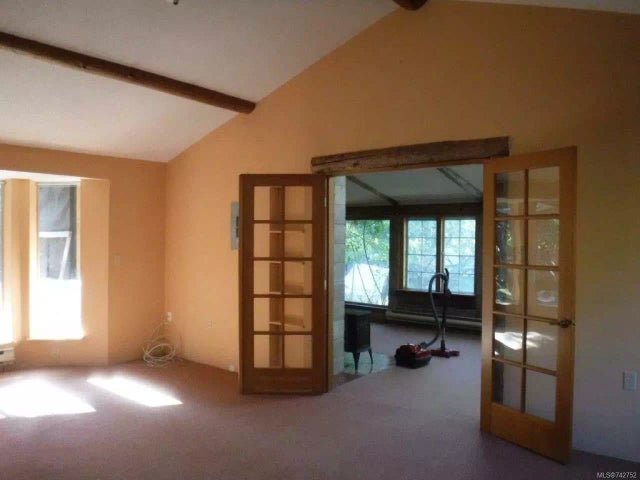 5 of 17 - 1097 Bowlby Rd, Errington, BC