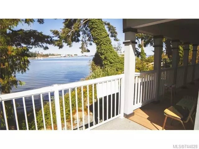 3 of 17 - 8041 Dyke Rd, Crofton, BC