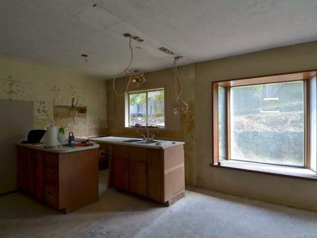 2 of 9 - 1513 Chilco Rd, Crofton, BC