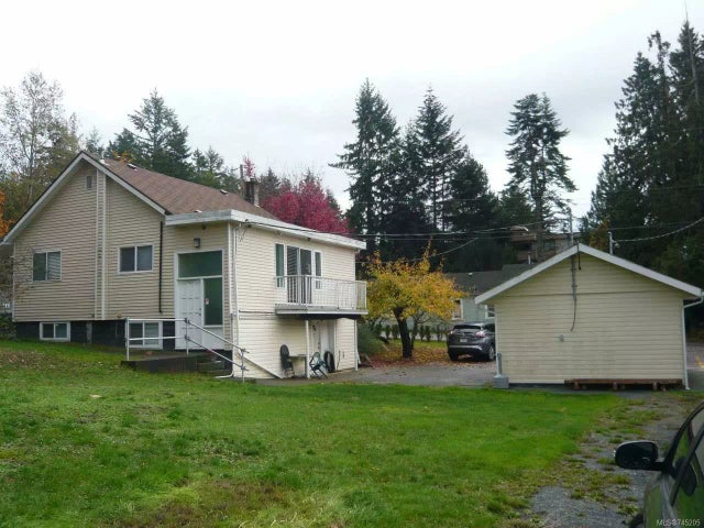 1 of 17 - 8300 Crofton Rd, Crofton, BC