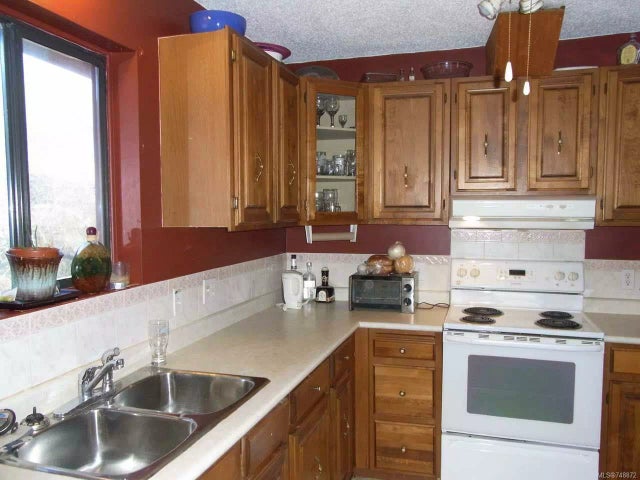 2 of 20 - 8056 Spinnaker Dr, Crofton, BC