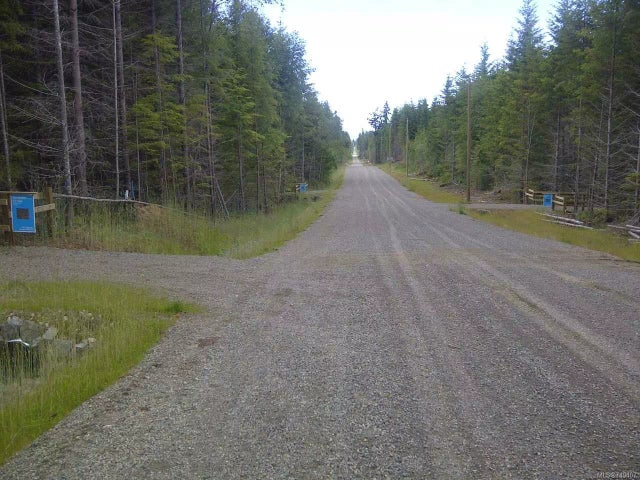 3 of 6 - Lt 8 Pratt Rd, Coombs, BC