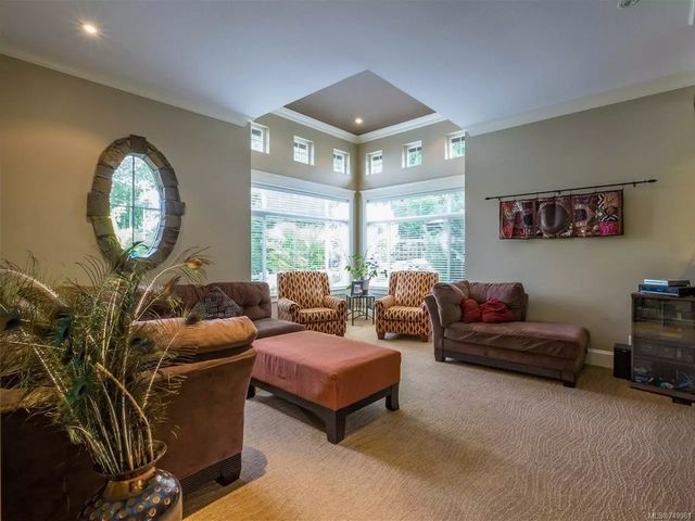 5 of 15 - 2090 Skaha Dr, Nanaimo, BC