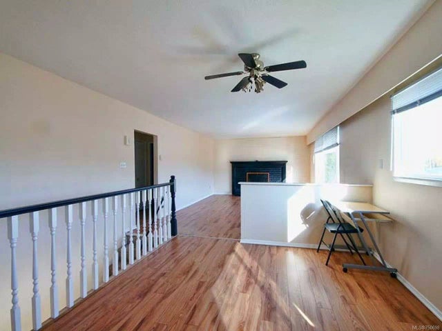 5 of 24 - 8020 Queen St, Crofton, BC