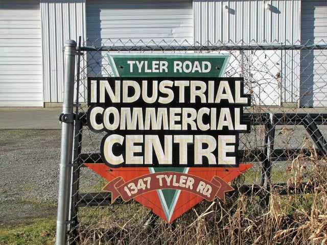 1 of 11 - 1347 Tyler Rd 3, Errington, BC