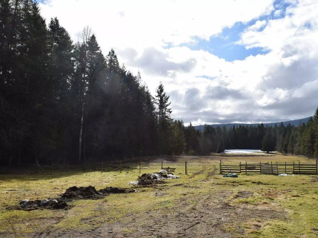 3 of 13 - 2156 Grafton Ave, Coombs, BC