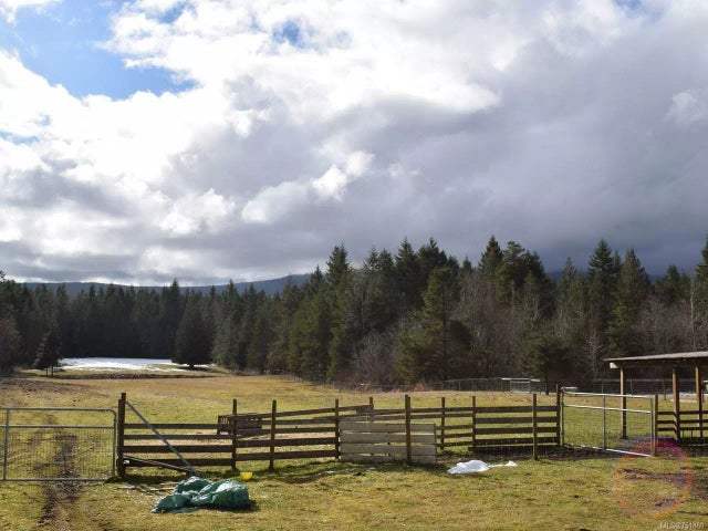 4 of 13 - 2156 Grafton Ave, Coombs, BC