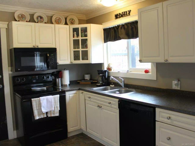 2 of 21 - 8050 Bertha St, Crofton, BC