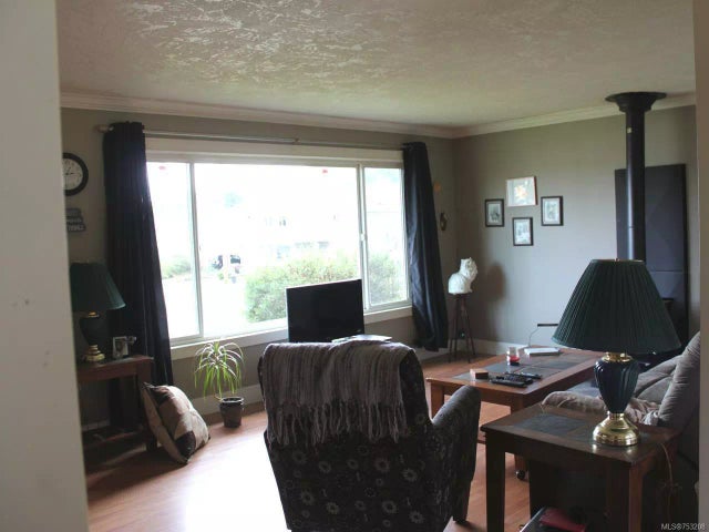 5 of 21 - 8050 Bertha St, Crofton, BC