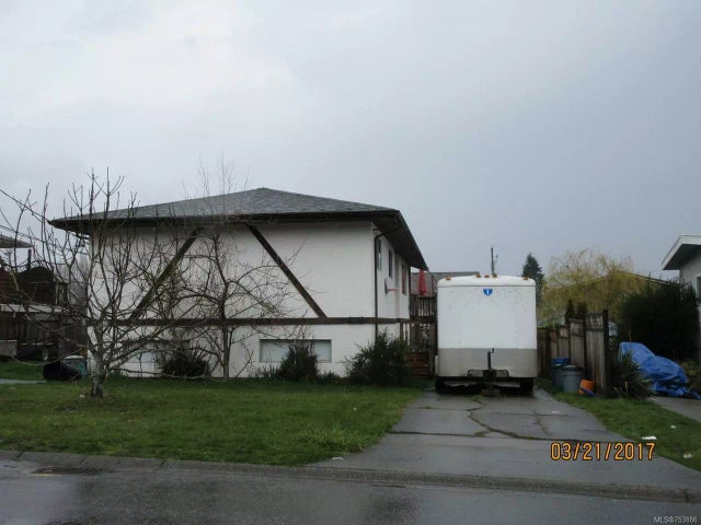 2 of 6 - 1553 Brook St, Crofton, BC