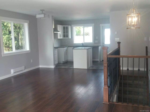 2 of 15 - 7992 Collinson Pl, Crofton, BC