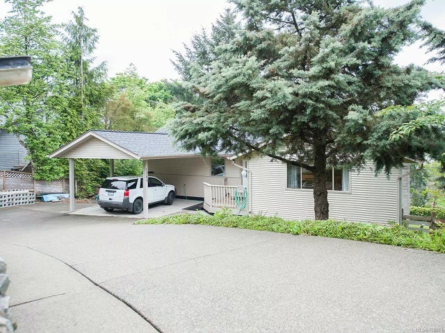 1 of 10 - 1346 Garret Pl, Cowichan Bay, BC