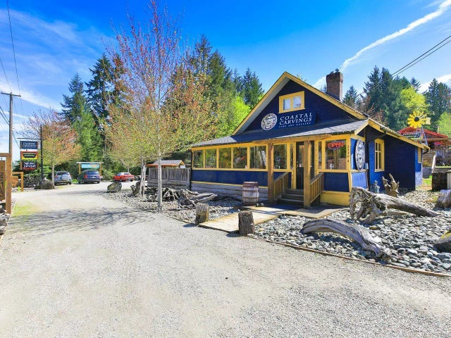 1 of 17 - 2340 Alberni Hwy, Coombs, BC