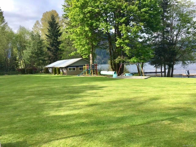 1 of 12 - 10075 South Shore Rd 49, Honeymoon Bay, BC