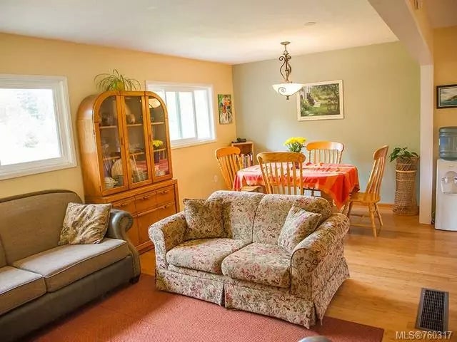 5 of 20 - 2439 Recreation Rd, Shawnigan Lake, BC