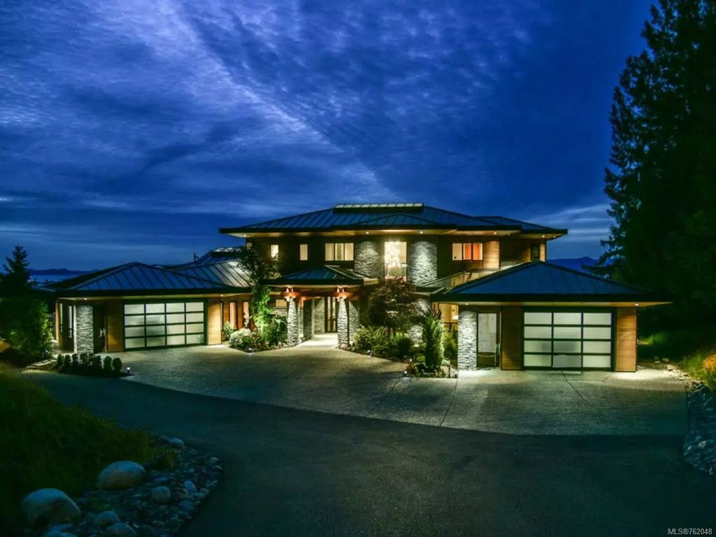 5512 Hiquebran Rd, Nanaimo