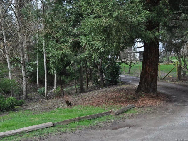 4 of 5 - 4371 Sears Rd, Cowichan Bay, BC