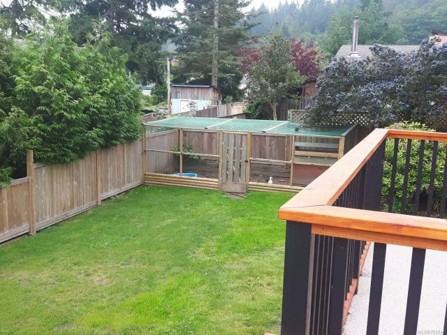 4 of 12 - 8037 Edmund St, Crofton, BC