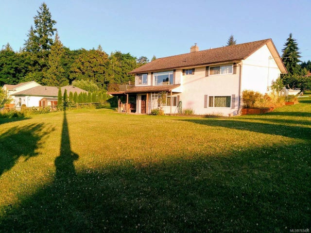 1 of 19 - 7995 Queen St, Crofton, BC