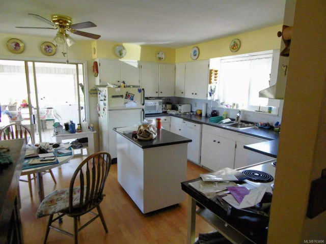 5 of 19 - 7995 Queen St, Crofton, BC