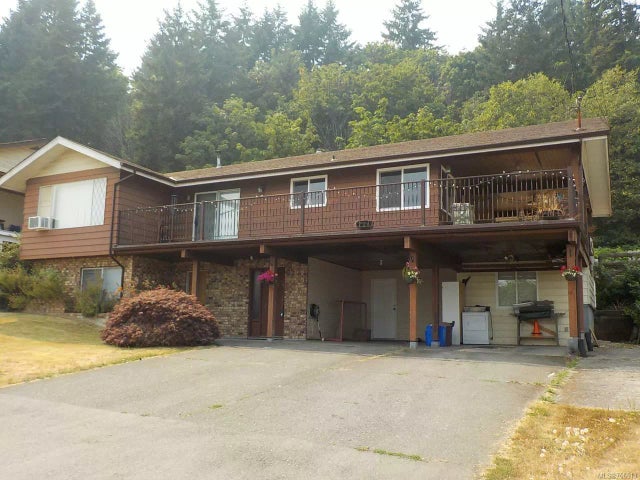 1 of 10 - 8052 Musgrave St, Crofton, BC