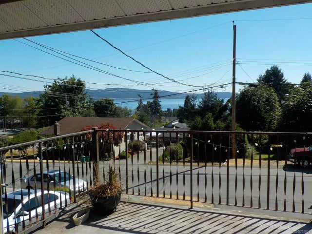 2 of 10 - 8052 Musgrave St, Crofton, BC