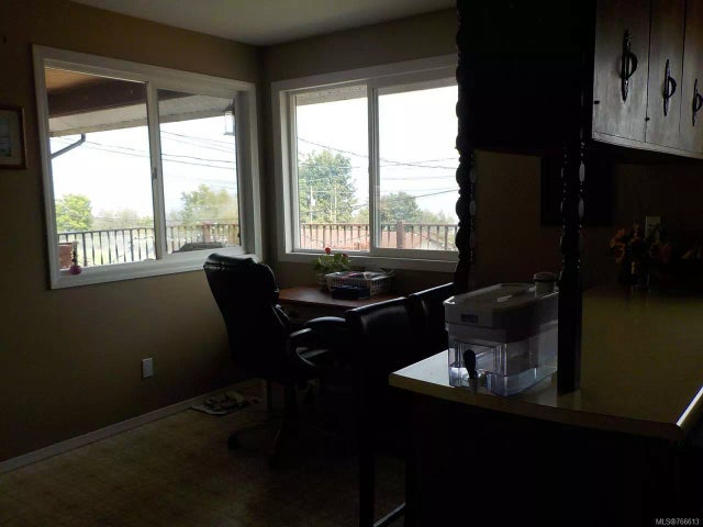 4 of 10 - 8052 Musgrave St, Crofton, BC