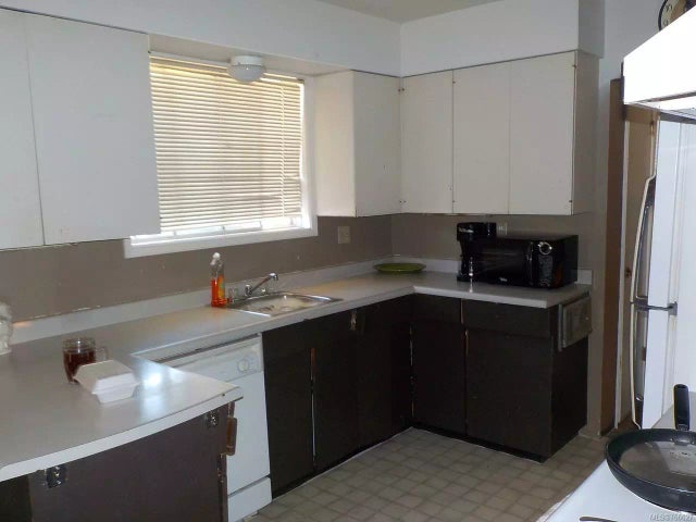 2 of 6 - 1555 Brook St, Crofton, BC